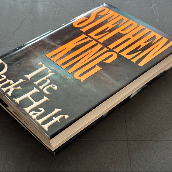 The Dark Half by Stephen King (1st Edition) | Fiction, Horror | Hardcover Book - Picture 7 of 10